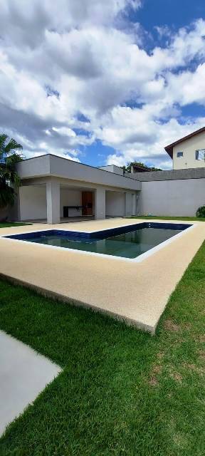 Casa à venda e aluguel com 3 quartos, 355m² - Foto 10