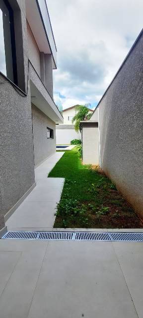 Casa à venda e aluguel com 3 quartos, 355m² - Foto 144