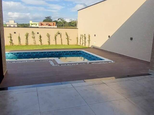 #13 - Casa para Venda em Atibaia - SP