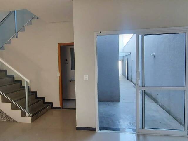 #92 - Sobrado para Locação em Atibaia - SP