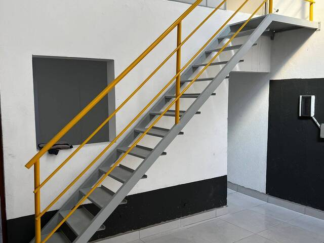 Salão Comercial para Venda em Atibaia - 4