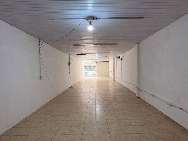 Salão Comercial para Venda em Atibaia - 5