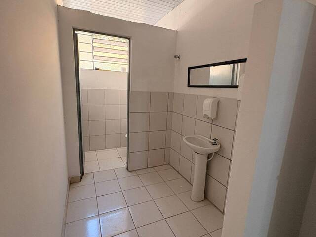 Salão Comercial para Venda em Atibaia - 4