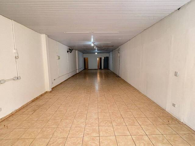 #216 - Salão Comercial para Venda em Atibaia - SP