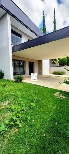 Casa à venda e aluguel com 3 quartos, 355m² - Foto 4