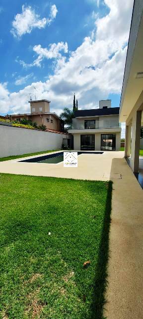 Casa à venda e aluguel com 3 quartos, 355m² - Foto 20