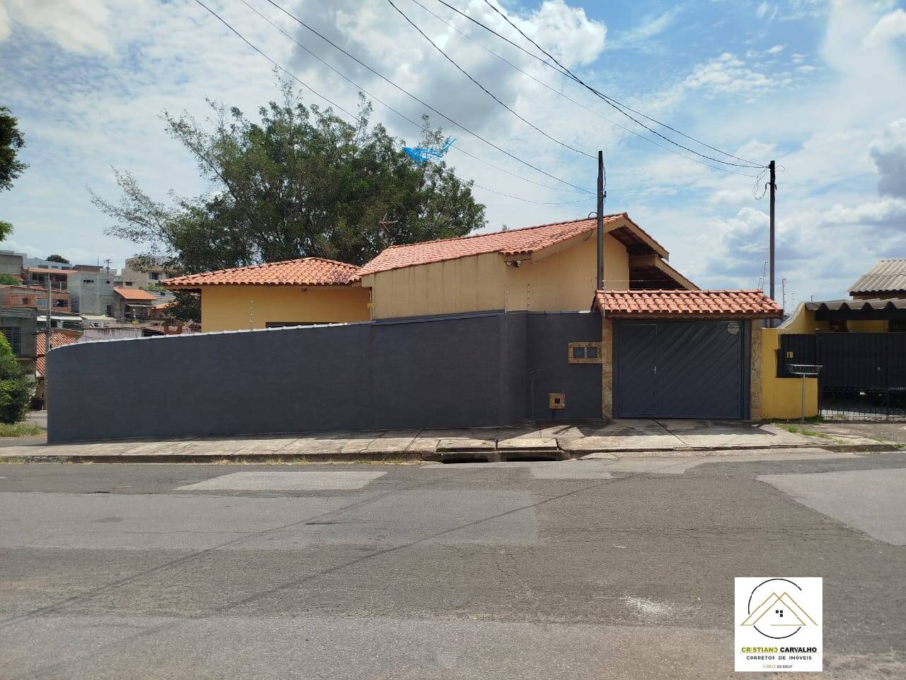 Casa, 2 quartos, 221 m² - Foto 1