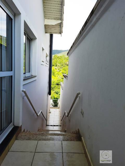 Casa de Condomínio à venda e aluguel com 3 quartos, 518m² - Foto 25