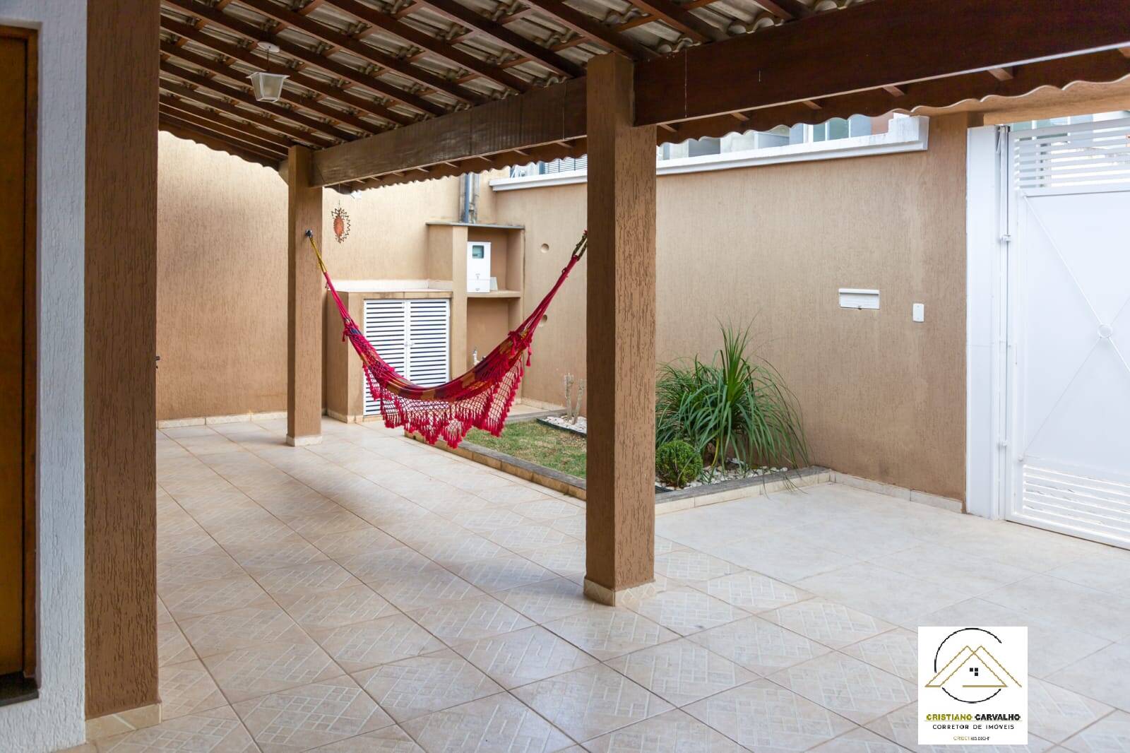 Casa, 3 quartos, 219 m² - Foto 2