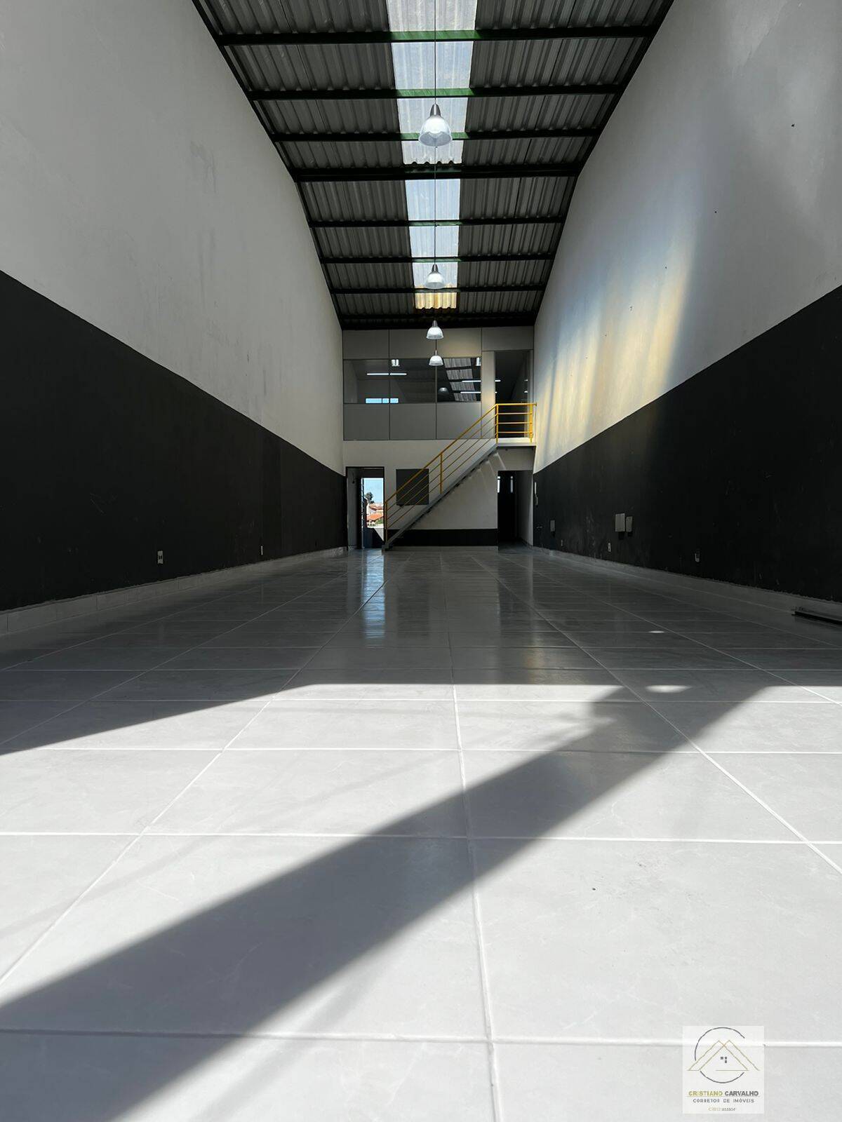 Loja-Salão à venda e aluguel, 250m² - Foto 1