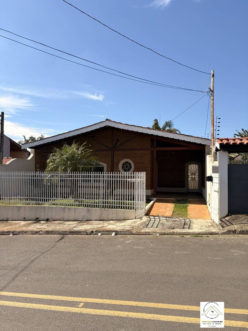 Casa, 3 quartos, 243 m² - Foto 2