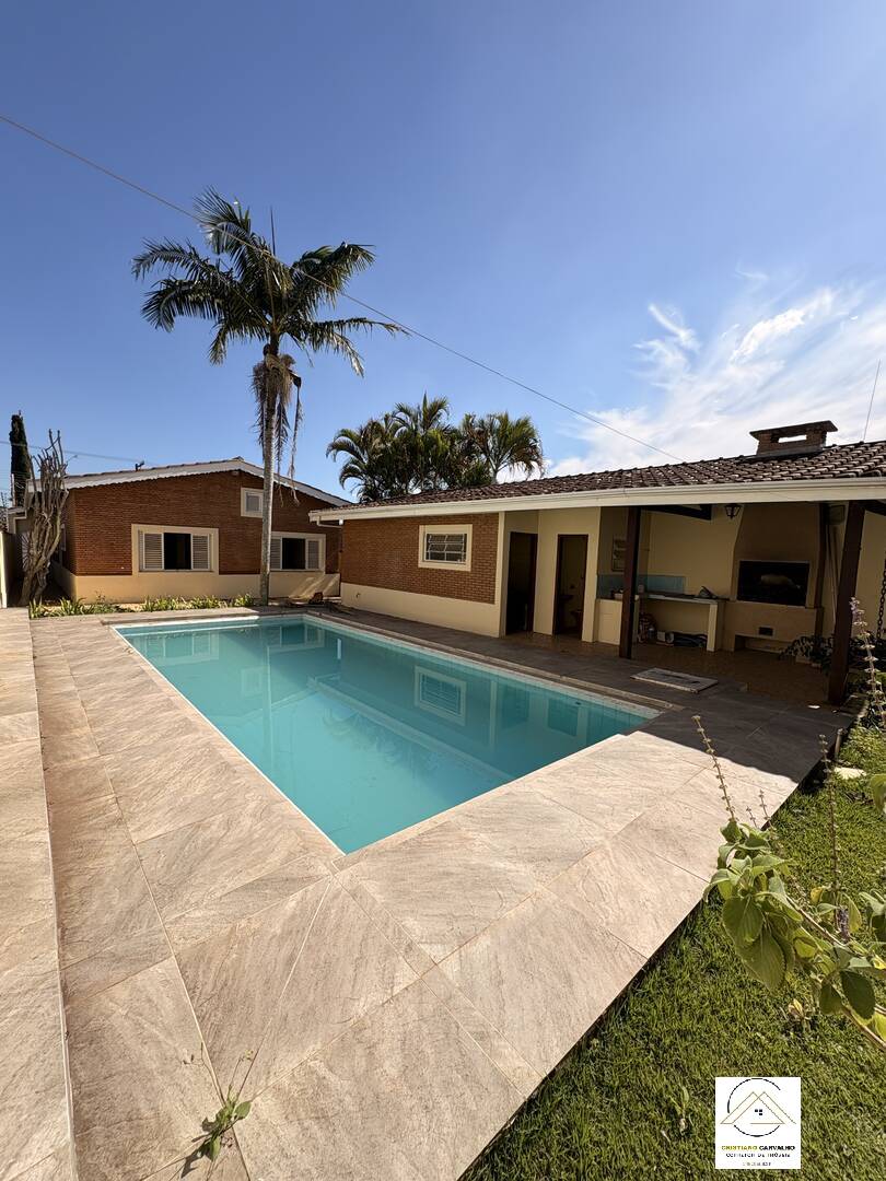 Casa, 3 quartos, 243 m² - Foto 1